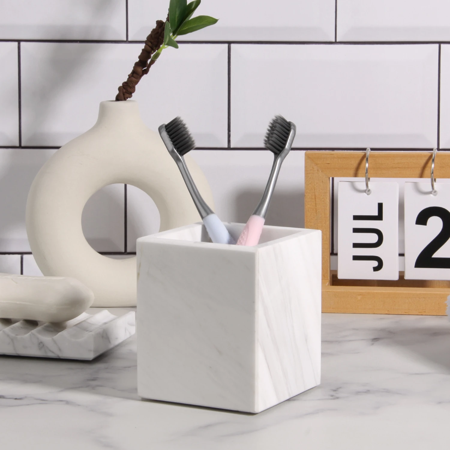Square jazz white Toothbrush Holder