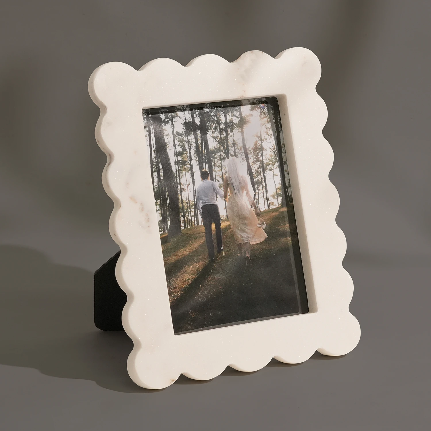 White Natural Marble Rectangle Phote Frame with Flower Edge