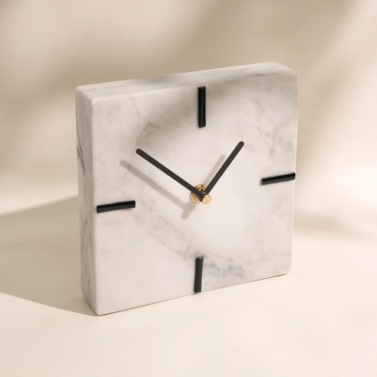 Natural White Grey Square Marble Table Clock with Aluminum Alloy Black Hour Marks without Battery